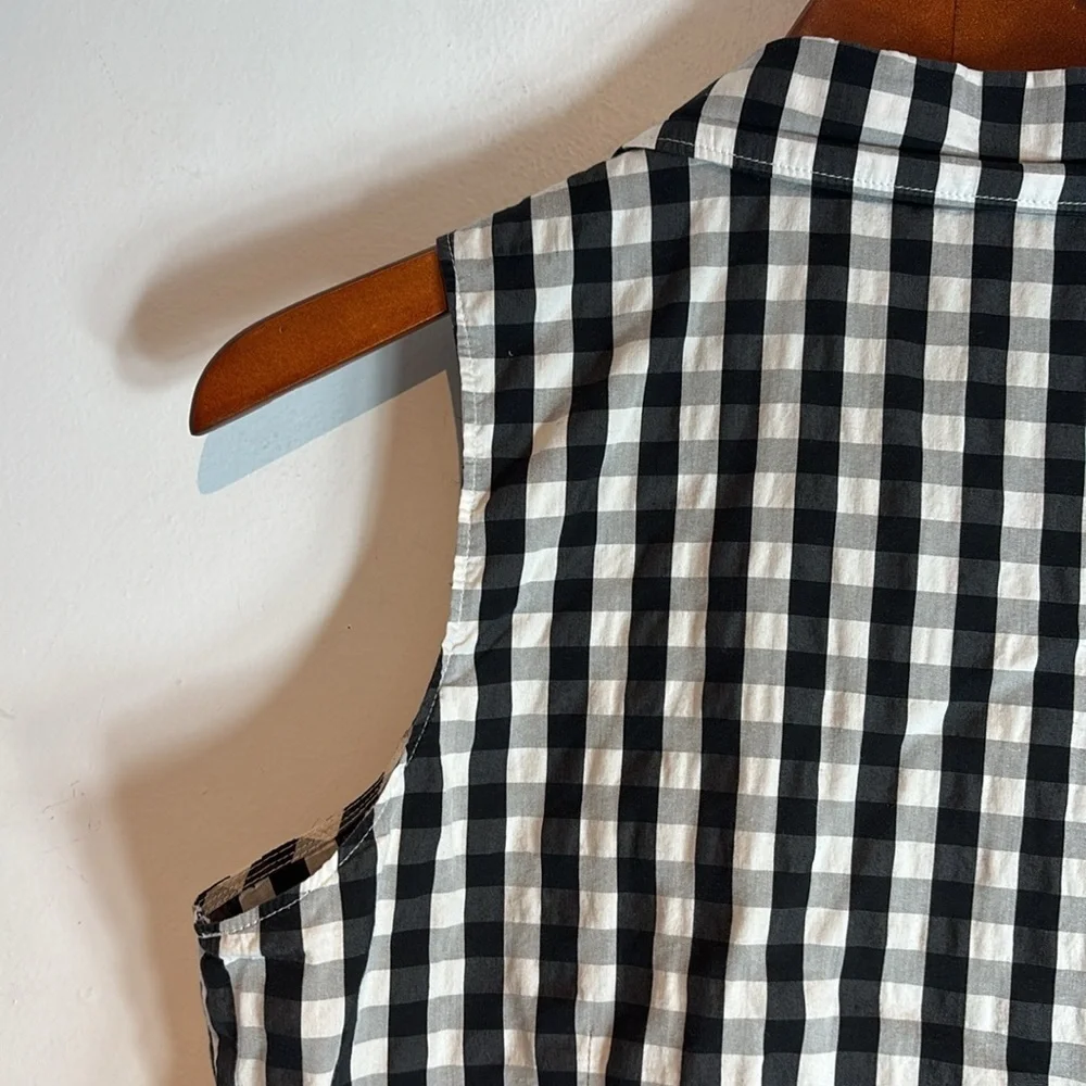 GUESS Black & White Checkered sleeveless tie-waist Women's top size medium - Picture 9 of 12